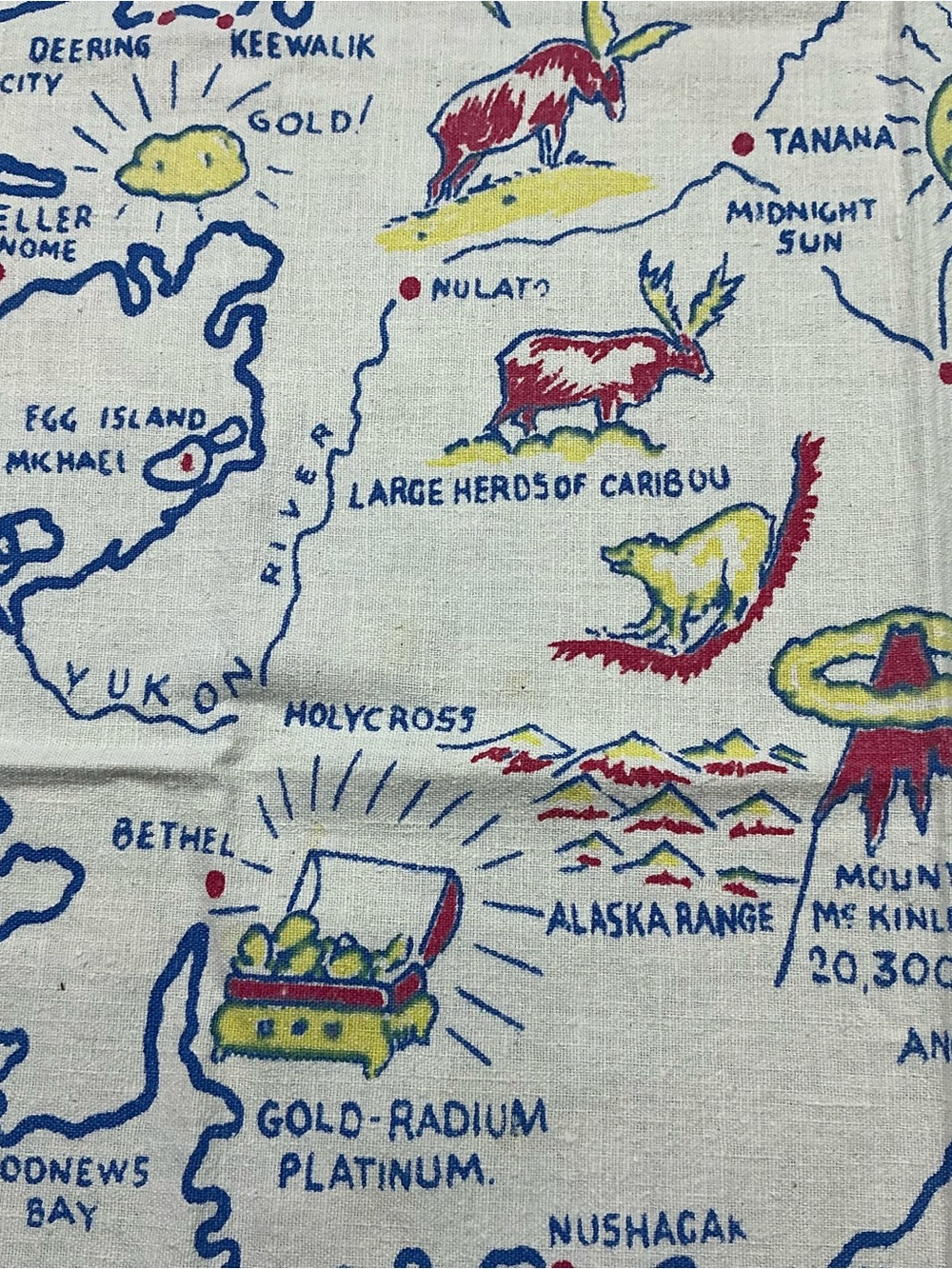 Vintage Alaska 1950s cotton/linen souvenir tablecloth 29 x 34 USA - Picture 2 of 6